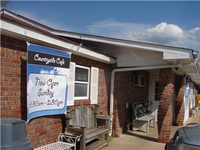 Countryside Cafe is at the corner of Mahan Gap Road and Ooltewah-Georgetown Road