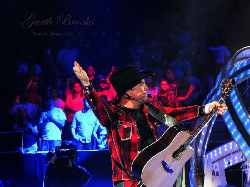 He “Showed Up In Boots”; Garth Brooks World Tour Stops In Knoxville