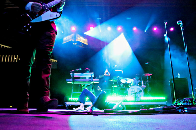 PHOTOS Dashboard Confessional, All American Rejects, And The Maine