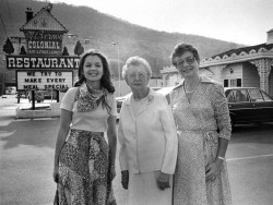 Posing in front of the Mount Vernon in 1978