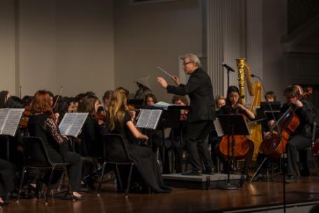 Maestro Bernhardt conducts the Lee University Orchestra in 2019
