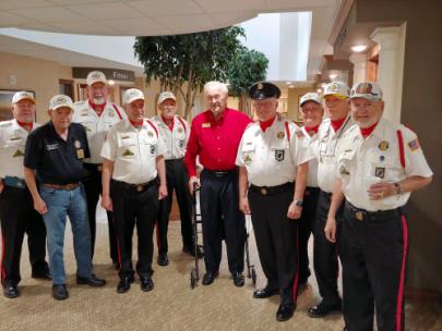 Former Mayor Pat Rose greets Viet Nam veterans
