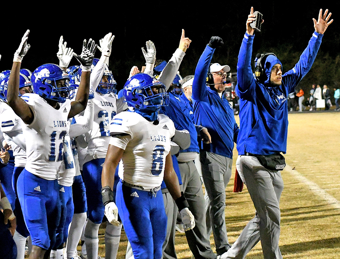 PHOTOS East Hamilton Football Hosts Red Bank