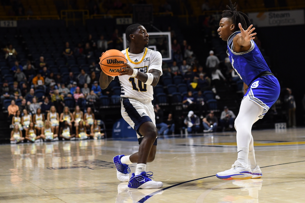 PHOTOS UTC Defeats Covenant, 10855