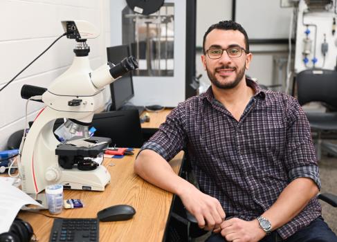 Dr. Hamdy Ibrahim, UTC assistant professor in mechanical engineering, won the $20,000 first prize in the inaugural Fly for Researchers Faculty Pitch Competition. Dr. Ibrahim is developing an implant made from a metal alloy that stabilizes broken bones and then is absorbed by the bone once its work is done. 