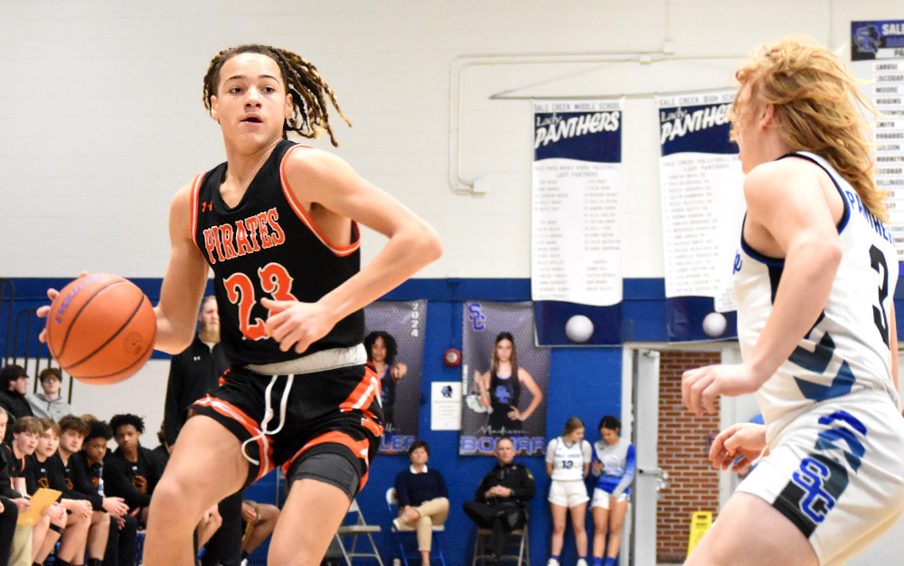 PHOTOS Sale Creek Basketball Hosts South Pittsburg