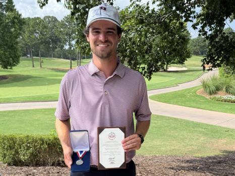 Lee University's Bennett McNabb was co-medalist on Monday to earn a spot in the U.S. Amateur
