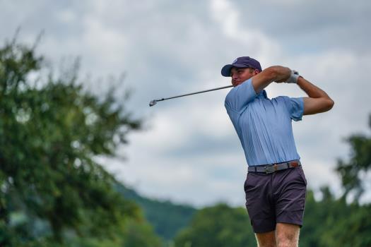 Cleveland’s Jonas Rayfield was undefeated in pool play to advance to match play