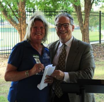 Zoo President & CEO Darde Long (left) and FOZ Board Chair Bob Stewart