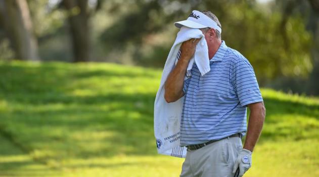 Franklin's Steven Mann towels off in the Texas heat at the U.S. Senior Amateur