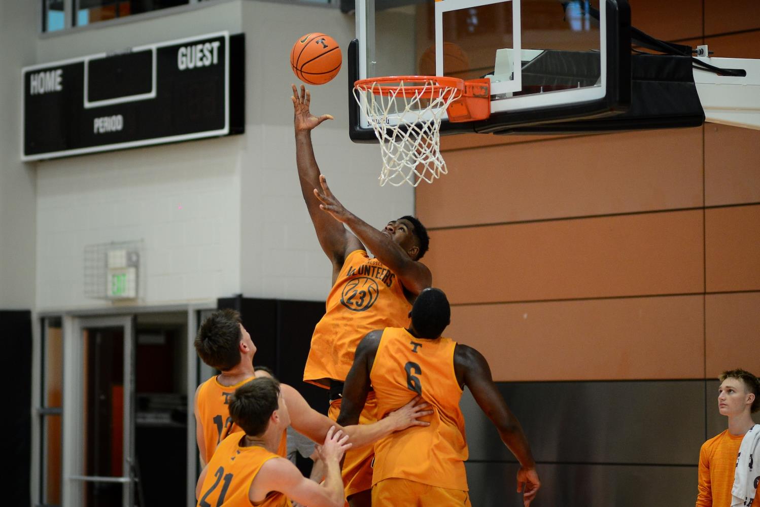 PHOTOS: Tennessee Basketball Getting Underway - Chattanoogan.com