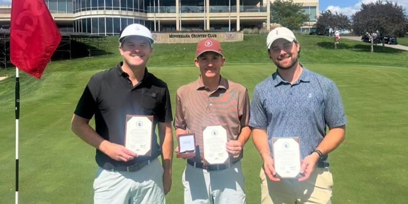 Signal Mountain's Steve McDonald, left, qualified in South Dakota for his second U.S. Mid-Amateur
